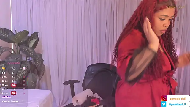 Snapshot of pamela_doll3 chatting on 02-28-25, 12:42 pamela doll3 online show from 02-28-25, 12:42