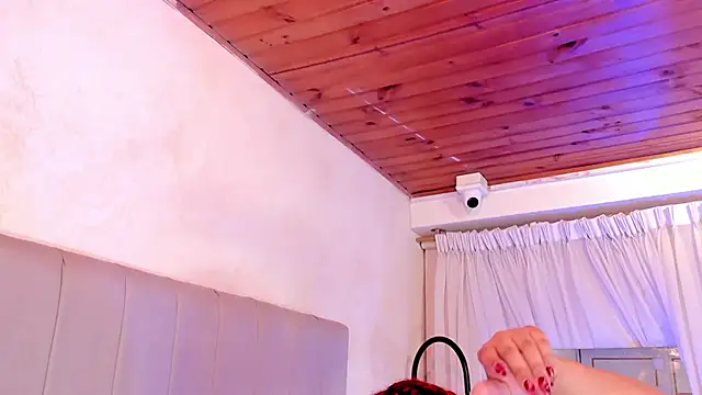 Snapshot of pamela_doll3 chatting on 03-21-25, 10:06 pamela doll3 online show from 03-21-25, 10:06