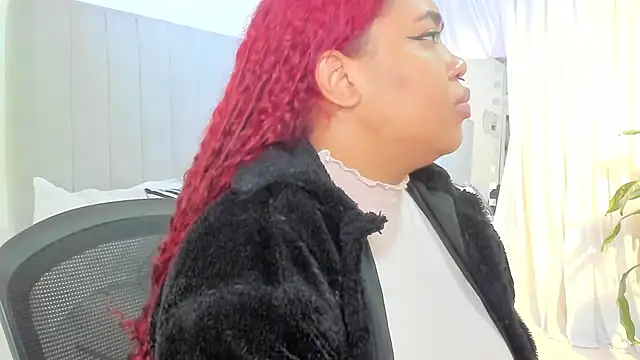 Snapshot of pamela_doll3 chatting on 03-22-25, 04:03 pamela doll3 online show from 03-22-25, 04:03