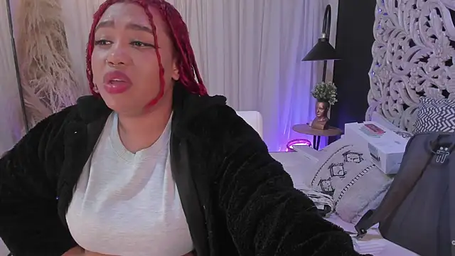 Snapshot of pamela_doll3 chatting on 10-17-25, 04:04 pamela doll3 online show from 10-17-25, 04:04