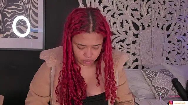 Snapshot of pamela_doll3 chatting on 11-09-25, 04:44 pamela doll3 online show from 11-09-25, 04:44