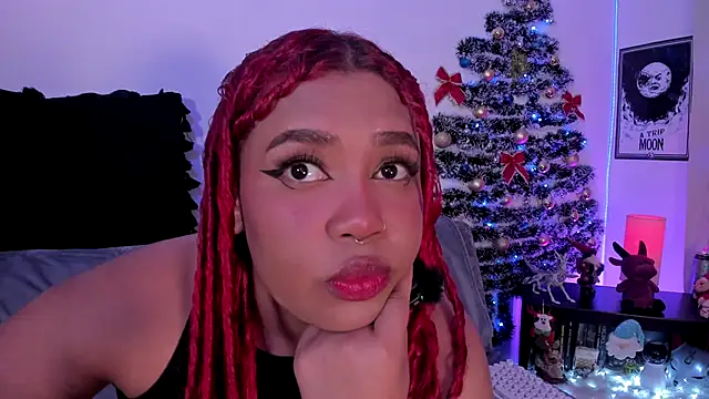 Snapshot of pamela_doll3 chatting on 12-15-25, 04:50 pamela doll3 online show from 12-15-25, 04:50