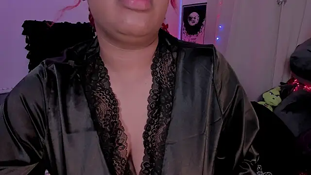 Snapshot of pamela_doll3 chatting on 12-23-25, 03:37 pamela doll3 online show from 12-23-25, 03:37