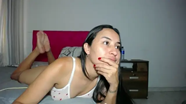 Snapshot of LisaRiveraxxx chatting on 10-24-25, 05:53 LisaRiveraxxx online show from 10-24-25, 05:53