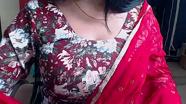 Snapshot of Naiaa-mylove chatting on 12-05-25, 07:28 Naiaa-mylove online show from 12-05-25, 07:28