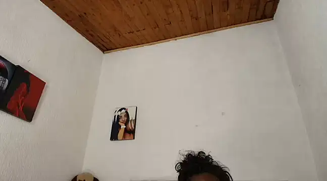 Snapshot of godessQQQ chatting on 03-17-25, 09:23 godessQQQ online show from 03-17-25, 09:23