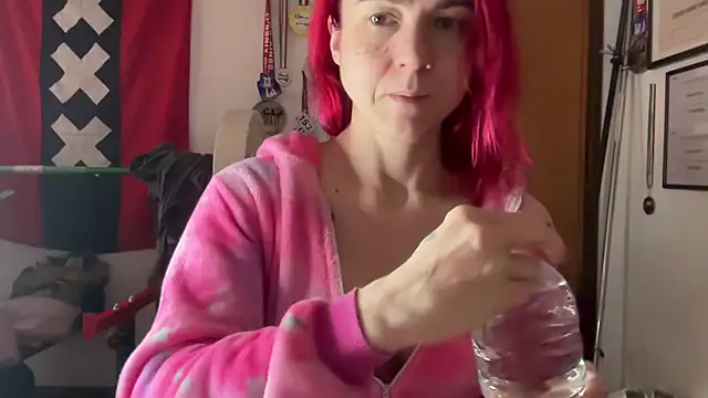 Nikky Divine online show from 01-21-25, 09:24