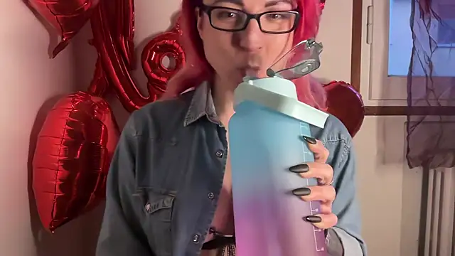 Nikky Divine online show from 02-27-25, 05:04