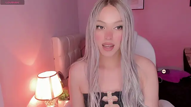 Snapshot of EvaEvangeline chatting on 12-17-24, 03:28 EvaEvangeline online show from 12-17-24, 03:28