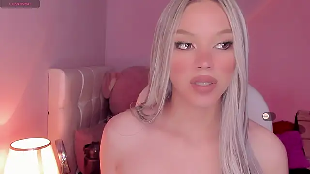 Snapshot of EvaEvangeline chatting on 12-31-24, 10:26 EvaEvangeline online show from 12-31-24, 10:26