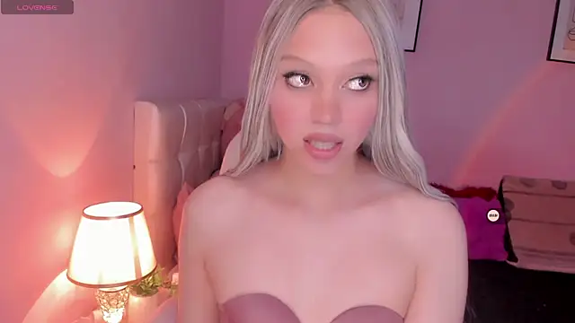 Snapshot of EvaEvangeline chatting on 01-12-25, 10:12 EvaEvangeline online show from 01-12-25, 10:12
