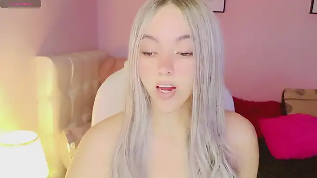 Snapshot of EvaEvangeline chatting on 09-17-25, 07:21 EvaEvangeline online show from 09-17-25, 07:21
