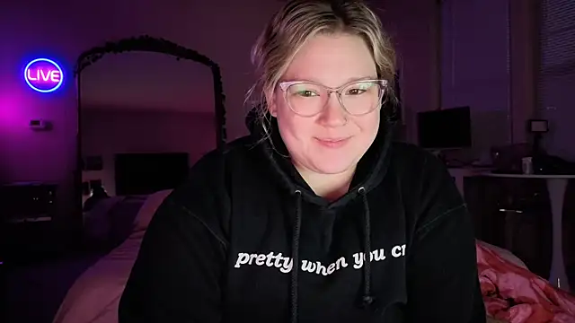 PiggyRose online show from 03-28-26, 11:48