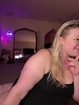 PiggyRose online show from 05-23-26, 01:55