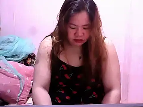 Snapshot of bridgette4u chatting on 11-07-25, 11:43 bridgette4u online show from 11-07-25, 11:43