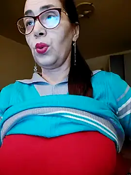 Snapshot of Chriss_Tinaa chatting on 12-08-24, 05:29 Chriss Tinaa online show from 12-08-24, 05:29