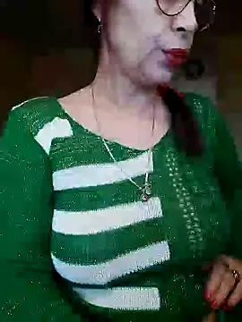 Snapshot of Chriss_Tinaa chatting on 12-21-24, 07:24 Chriss Tinaa online show from 12-21-24, 07:24