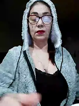 Snapshot of Chriss_Tinaa chatting on 02-08-25, 03:08 Chriss Tinaa online show from 02-08-25, 03:08