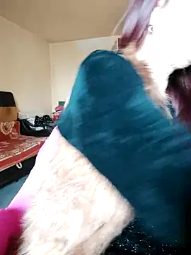 Snapshot of Chriss_Tinaa chatting on 02-14-25, 10:17 Chriss Tinaa online show from 02-14-25, 10:17