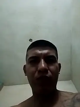 Snapshot of twojv chatting on 12-13-25, 11:10 twojv online show from 12-13-25, 11:10