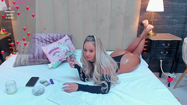 Snapshot of MelanieLexxx chatting on 12-13-24, 08:26 MelanieLexxx online show from 12-13-24, 08:26