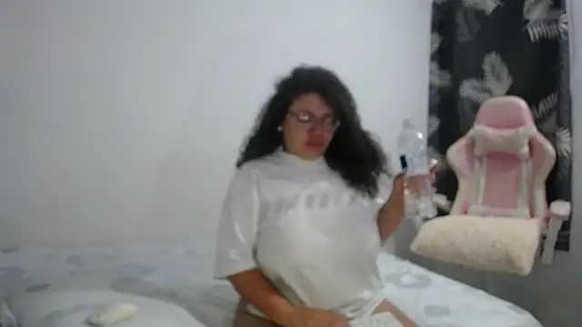 Snapshot of mabigomez00 chatting on 02-21-26, 09:32 mabigomez00 online show from 02-21-26, 09:32