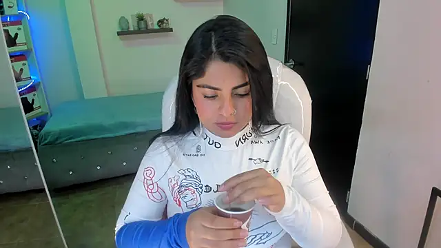 Catalinaa martinez online show from 12-05-24, 10:34