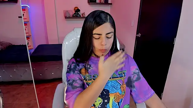 Catalinaa martinez online show from 02-21-25, 08:38