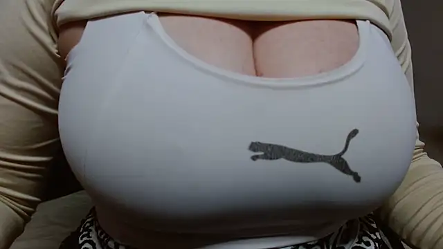 AnnyelinnaLove online show from 01-12-25, 12:28