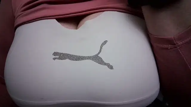 AnnyelinnaLove online show from 12-18-25, 02:17