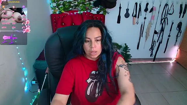 Snapshot of elektra_32 chatting on 02-02-26, 06:01 elektra 32 online show from 02-02-26, 06:01