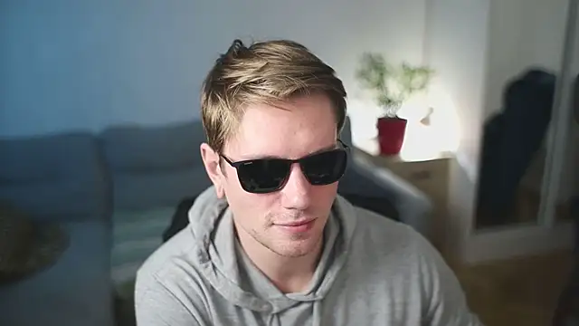 Snapshot of kevin-park chatting on 01-09-26, 02:53 kevin-park online show from 01-09-26, 02:53