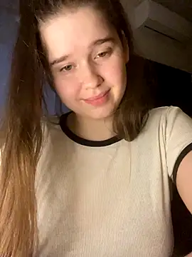 Snapshot of HornyGirlH chatting on 10-31-25, 03:29 HornyGirlH online show from 10-31-25, 03:29