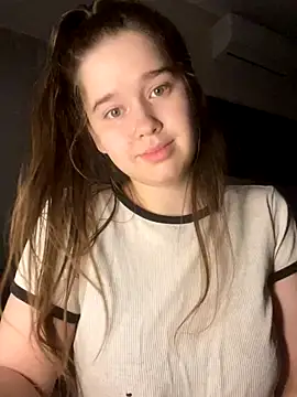 Snapshot of HornyGirlH chatting on 11-10-25, 01:48 HornyGirlH online show from 11-10-25, 01:48