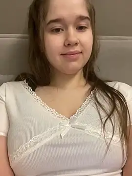 Snapshot of HornyGirlH chatting on 12-15-25, 03:11 HornyGirlH online show from 12-15-25, 03:11