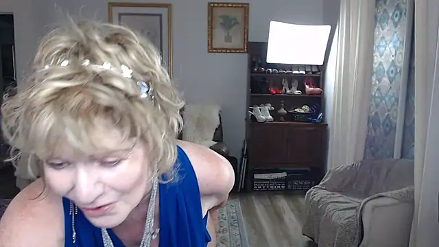 SindeeDix online show from 09-18-25, 02:52