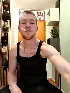 Snapshot of Playbunniboy chatting on 01-24-25, 03:13 Playbunniboy online show from 01-24-25, 03:13