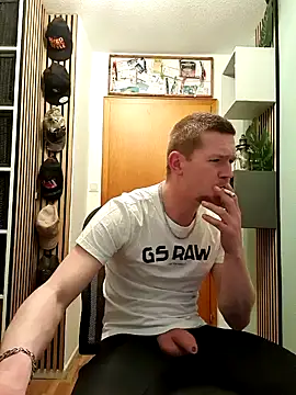 Snapshot of Playbunniboy chatting on 01-28-25, 04:19 Playbunniboy online show from 01-28-25, 04:19