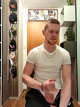 Snapshot of Playbunniboy chatting on 02-10-25, 05:52 Playbunniboy online show from 02-10-25, 05:52