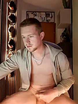 Snapshot of Playbunniboy chatting on 02-19-25, 05:38 Playbunniboy online show from 02-19-25, 05:38