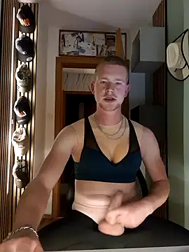 Snapshot of Playbunniboy chatting on 09-18-25, 06:10 Playbunniboy online show from 09-18-25, 06:10