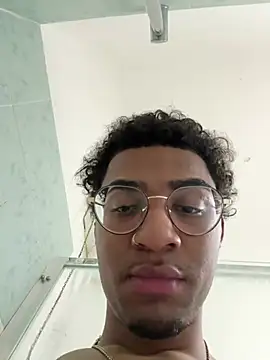 Snapshot of samuchoco21 chatting on 02-19-25, 04:44 samuchoco21 online show from 02-19-25, 04:44