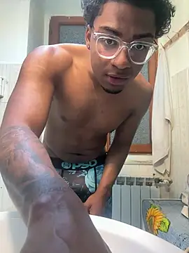 Snapshot of samuchoco21 chatting on 04-08-26, 09:20 samuchoco21 online show from 04-08-26, 09:20