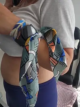 Snapshot of jnilu1227 chatting on 02-12-26, 03:07 jnilu1227 online show from 02-12-26, 03:07