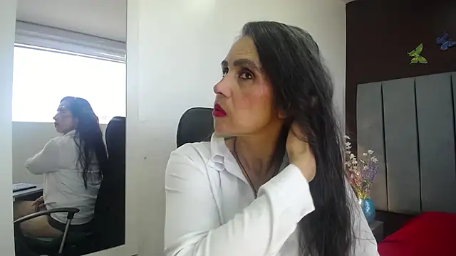 Snapshot of moxa_hot chatting on 12-03-25, 03:10 moxa hot online show from 12-03-25, 03:10