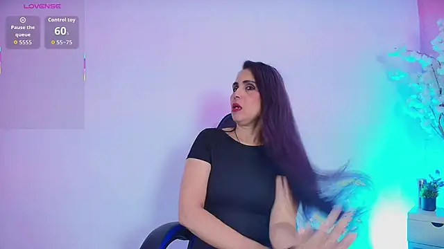 moxa hot online show from 04-18-26, 01:15