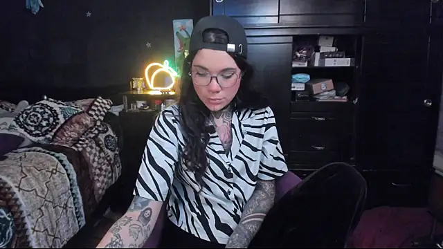 Lilmarieee online show from 01-18-25, 09:55