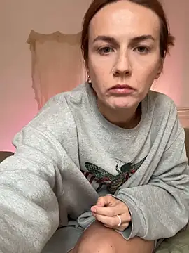 Snapshot of BritneyHall chatting on 03-03-26, 09:15 BritneyHall online show from 03-03-26, 09:15