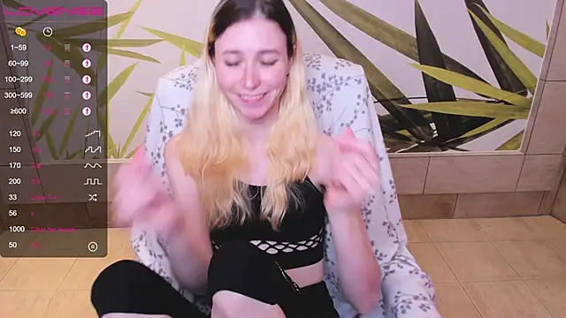 Snapshot of fleximona chatting on 12-29-24, 09:39 fleximona online show from 12-29-24, 09:39