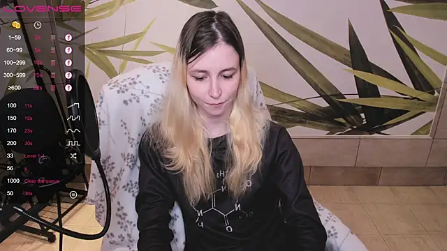 Snapshot of fleximona chatting on 01-26-25, 12:43 fleximona online show from 01-26-25, 12:43